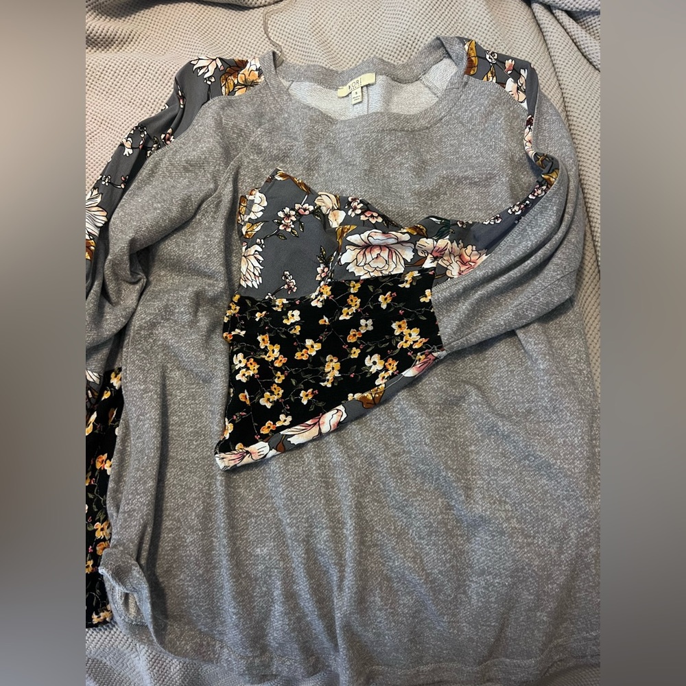 Floral Bell Sleeve Top-Small